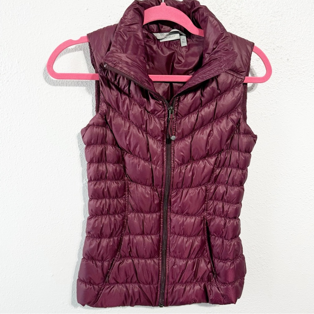 Athleta maroon down filled puffer vest xxs